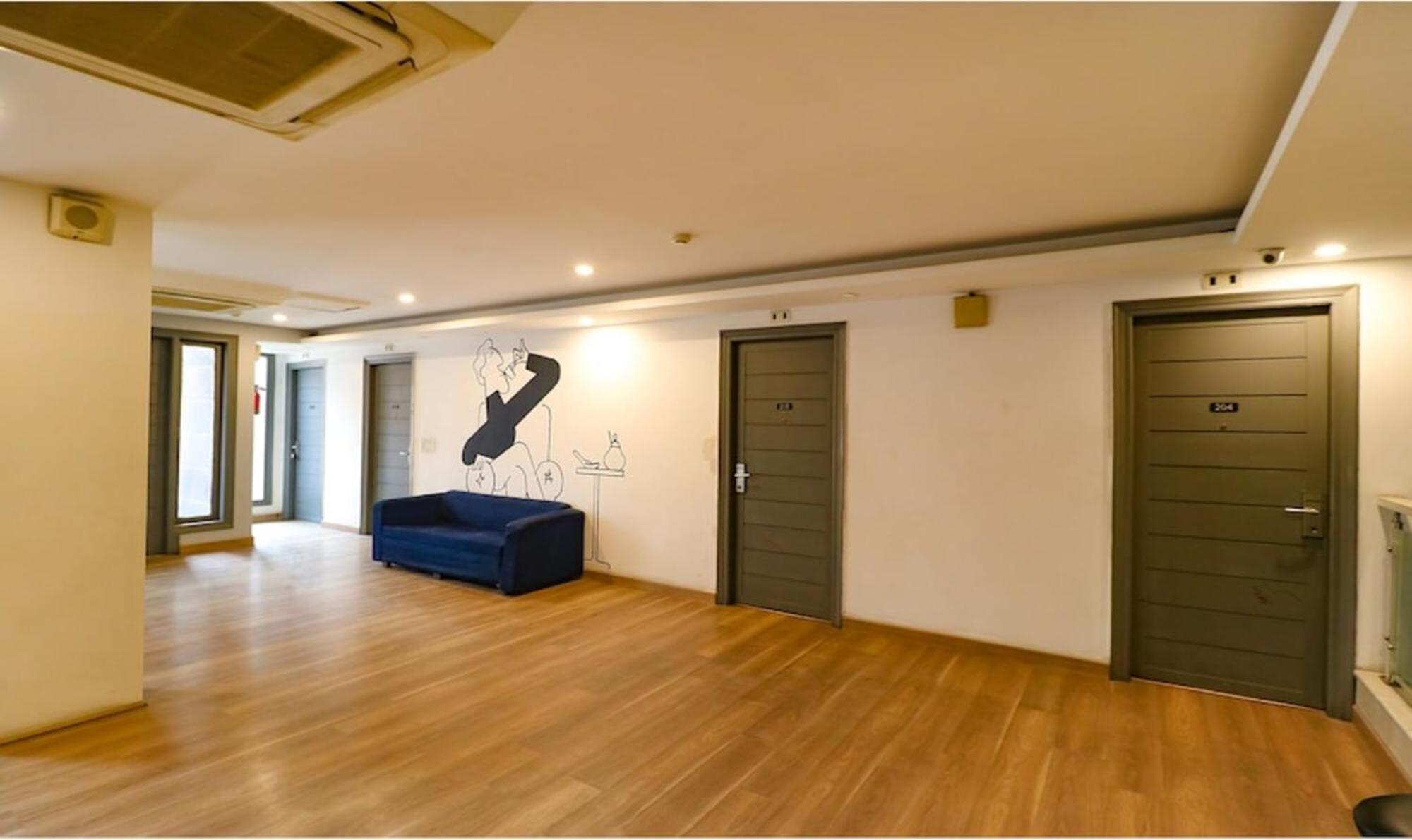Hotel Fabhotel Majestic Jpm I New Delhi
